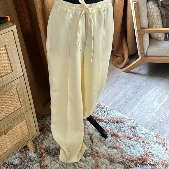 Zara Pants - EUC Zara dress joggers wide leg s-m